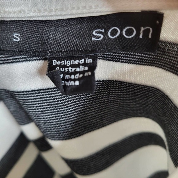 Soon Maternity Leo Cap Sleeve Black and White Stripe Maternity Dress - Picture 15 of 15